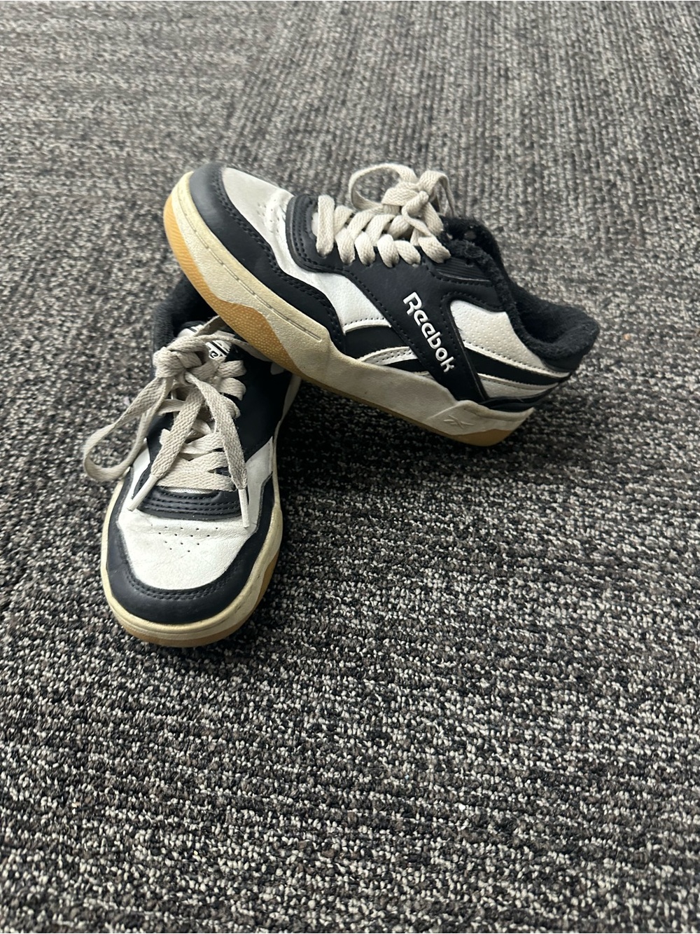 Reebok Royal Unisex Kids 12 Black/White Colorblock Leather Lace-Up Sneaker